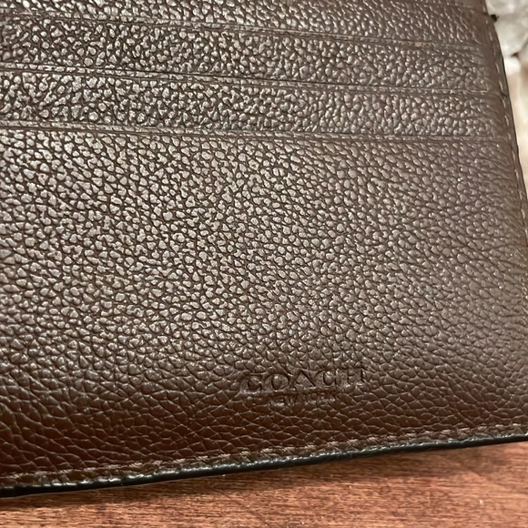 Coach Men’s Wallet - Picture 2 of 6